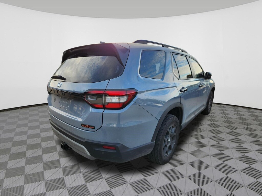 Certified 2025 Honda Pilot TrailSport SUV