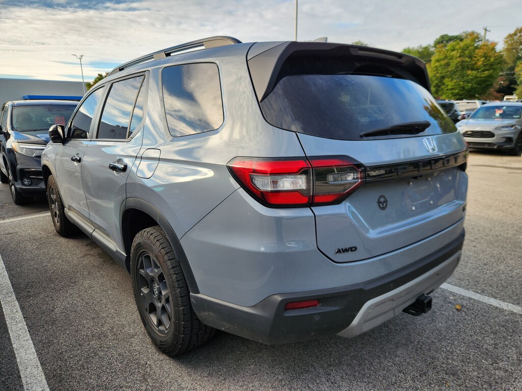 Certified 2025 Honda Pilot TrailSport SUV