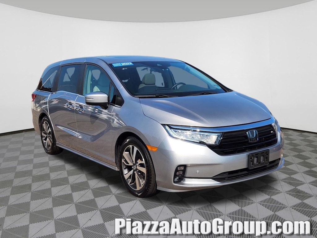 Certified 2023 Honda Odyssey Touring Van