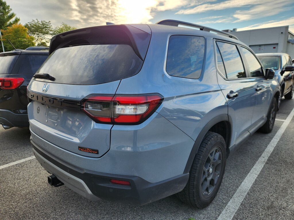 Certified 2025 Honda Pilot TrailSport SUV