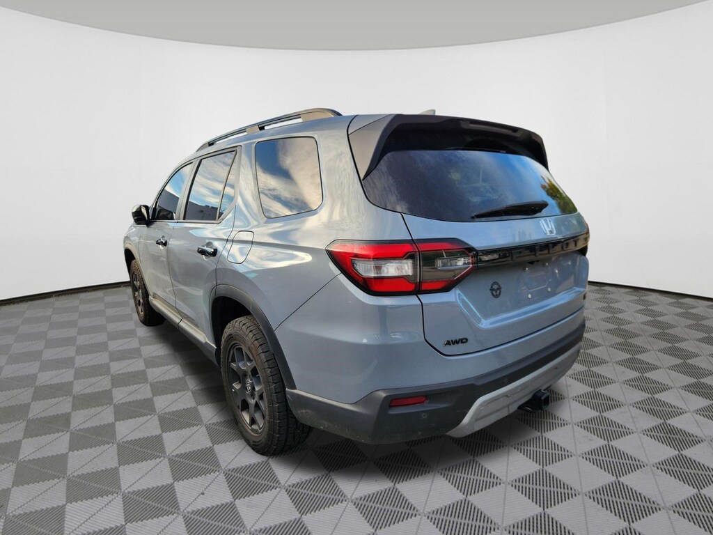 Certified 2025 Honda Pilot TrailSport SUV
