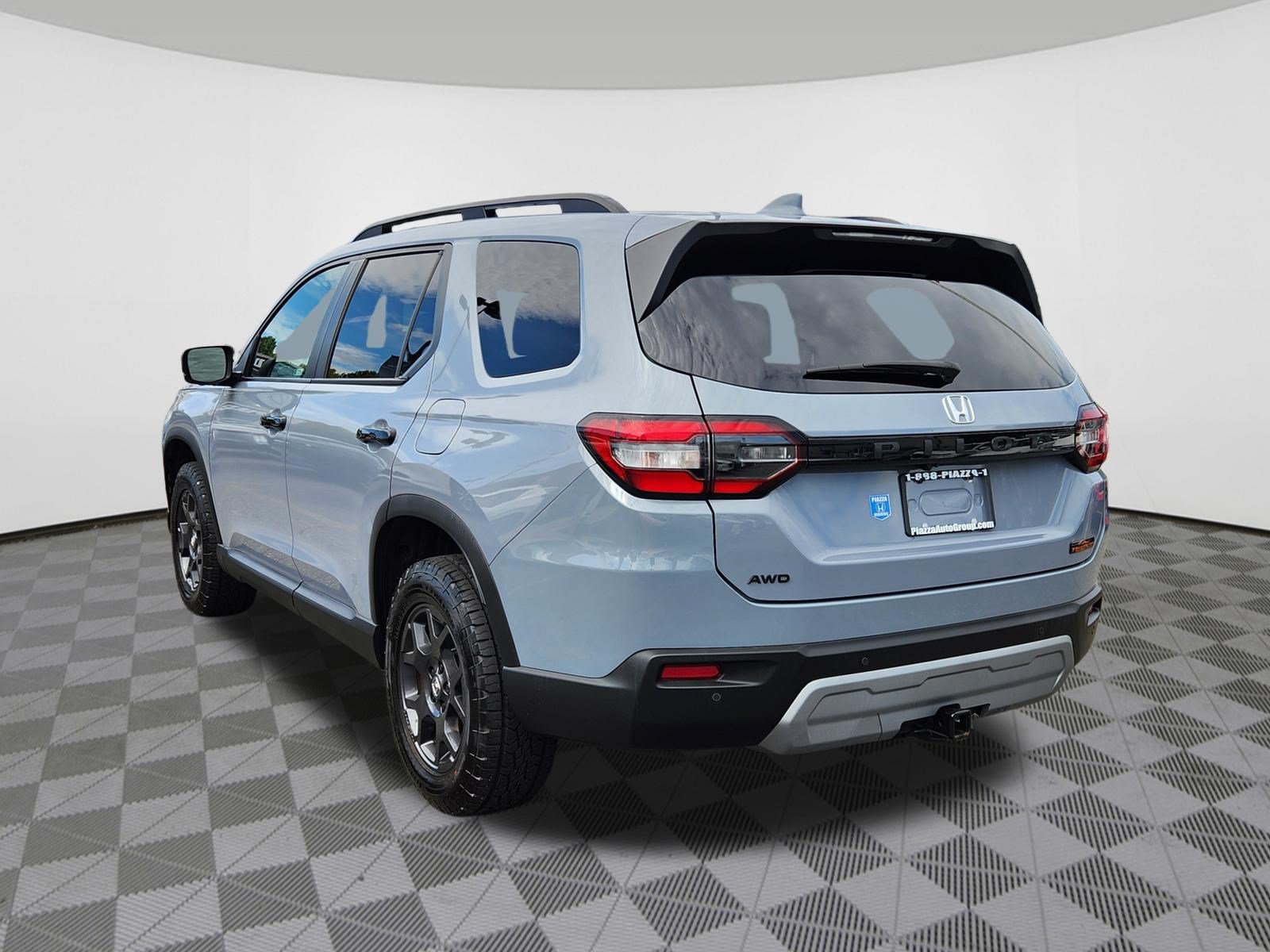 Certified 2025 Honda Pilot TrailSport SUV