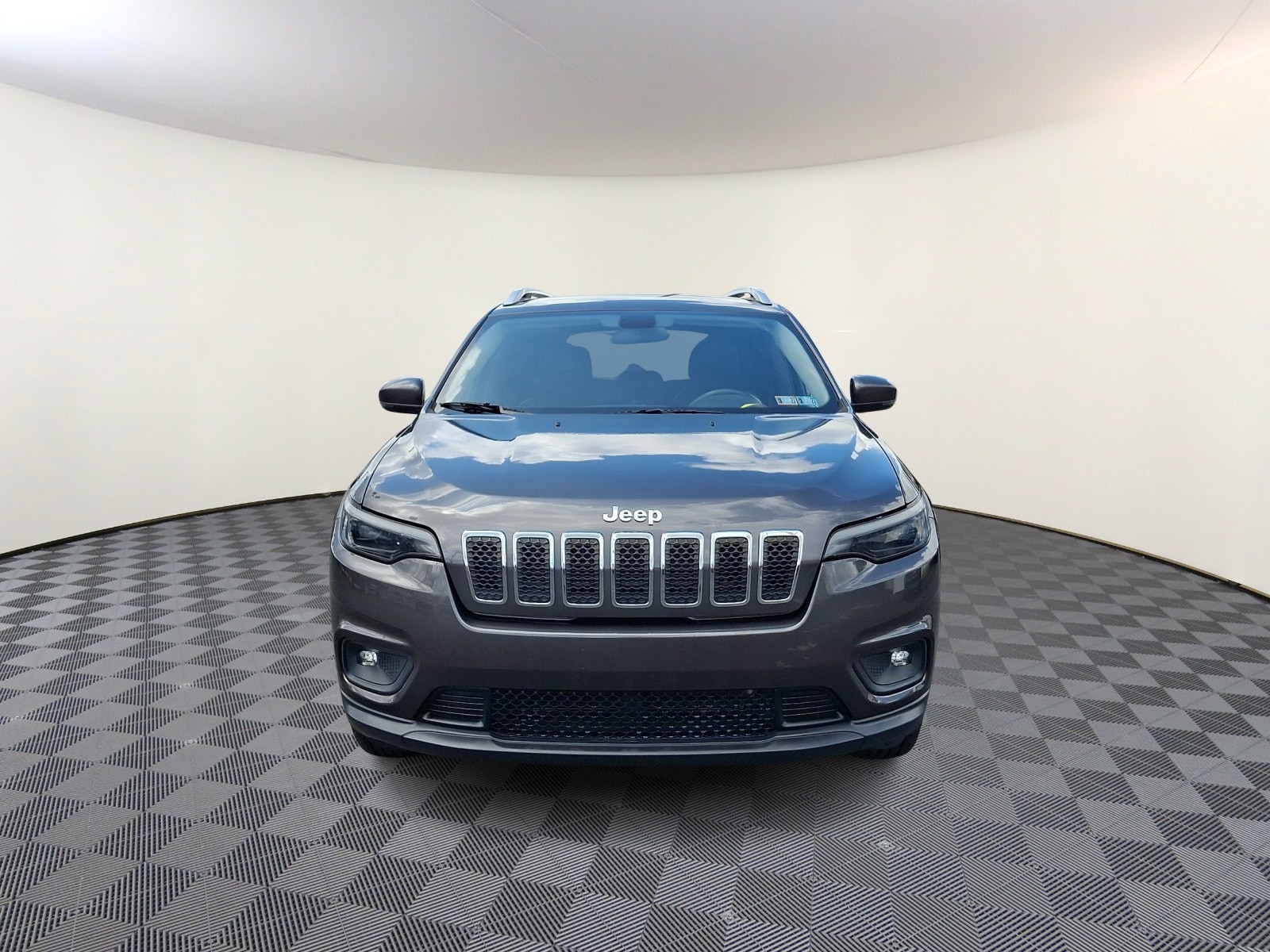 Used 2019 Jeep Cherokee Latitude Plus with VIN 1C4PJMLX6KD415377 for sale in Levittown, PA