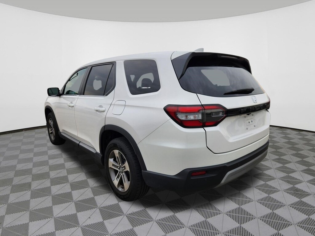 Certified 2024 Honda Pilot EX-L 7 Passenger SUV
