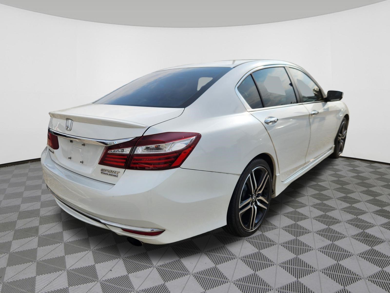 Used 2017 Honda Accord Sedan Sport SE Sport SE CVT