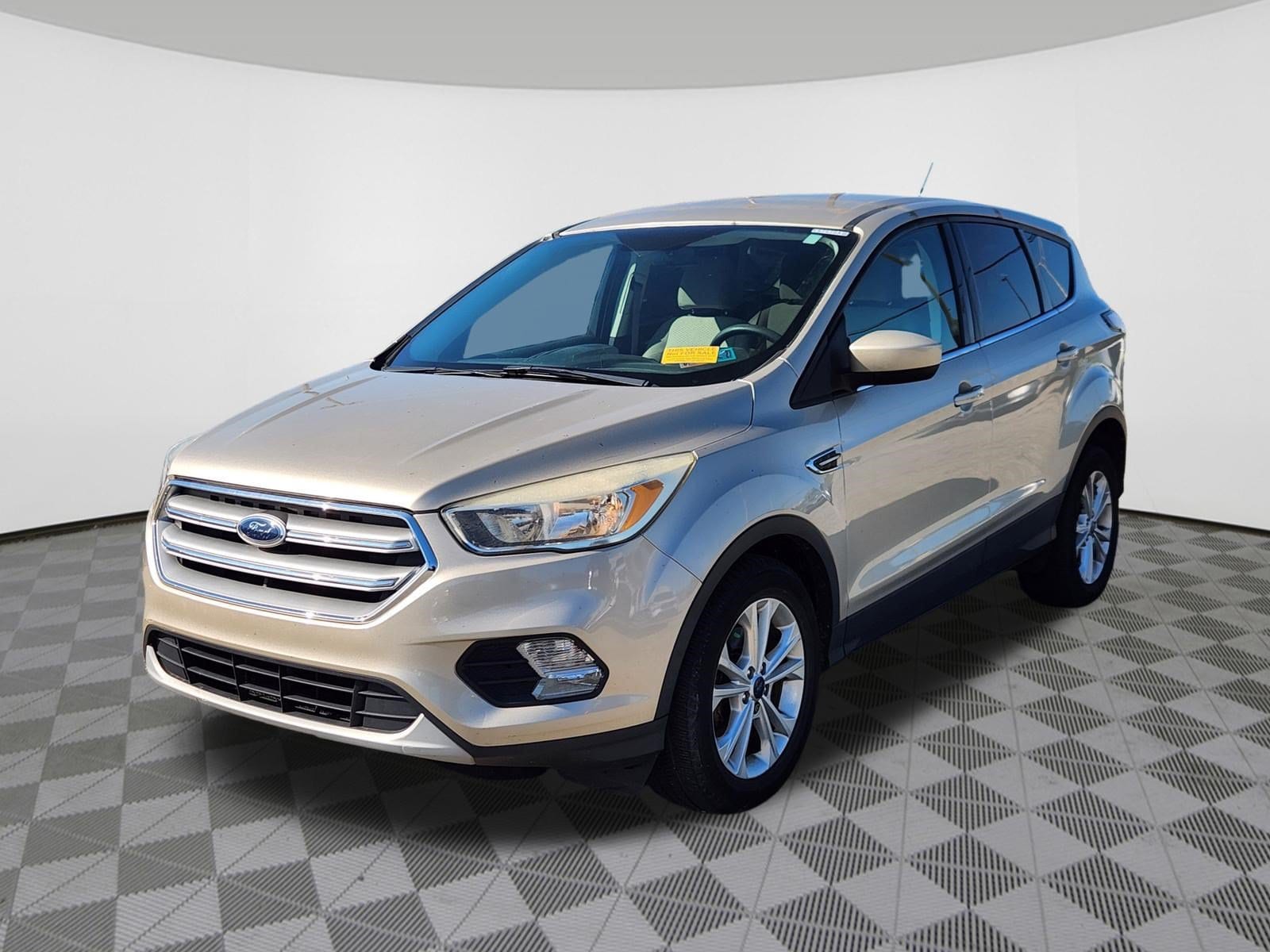 Used 2017 Ford Escape SE with VIN 1FMCU0GDXHUD33817 for sale in Philadelphia, PA