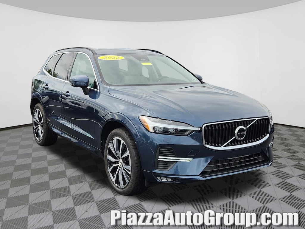 Used 2022 Volvo XC60 Momentum B5 AWD Momentum
