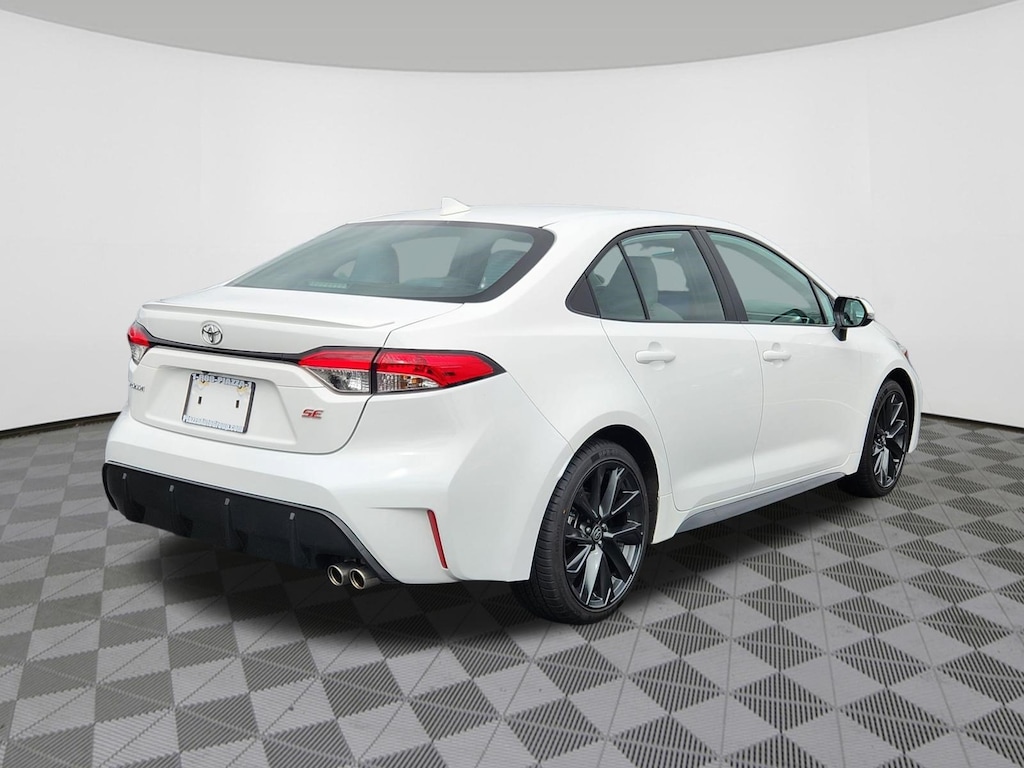 Used 2025 Toyota Corolla SE SE CVT