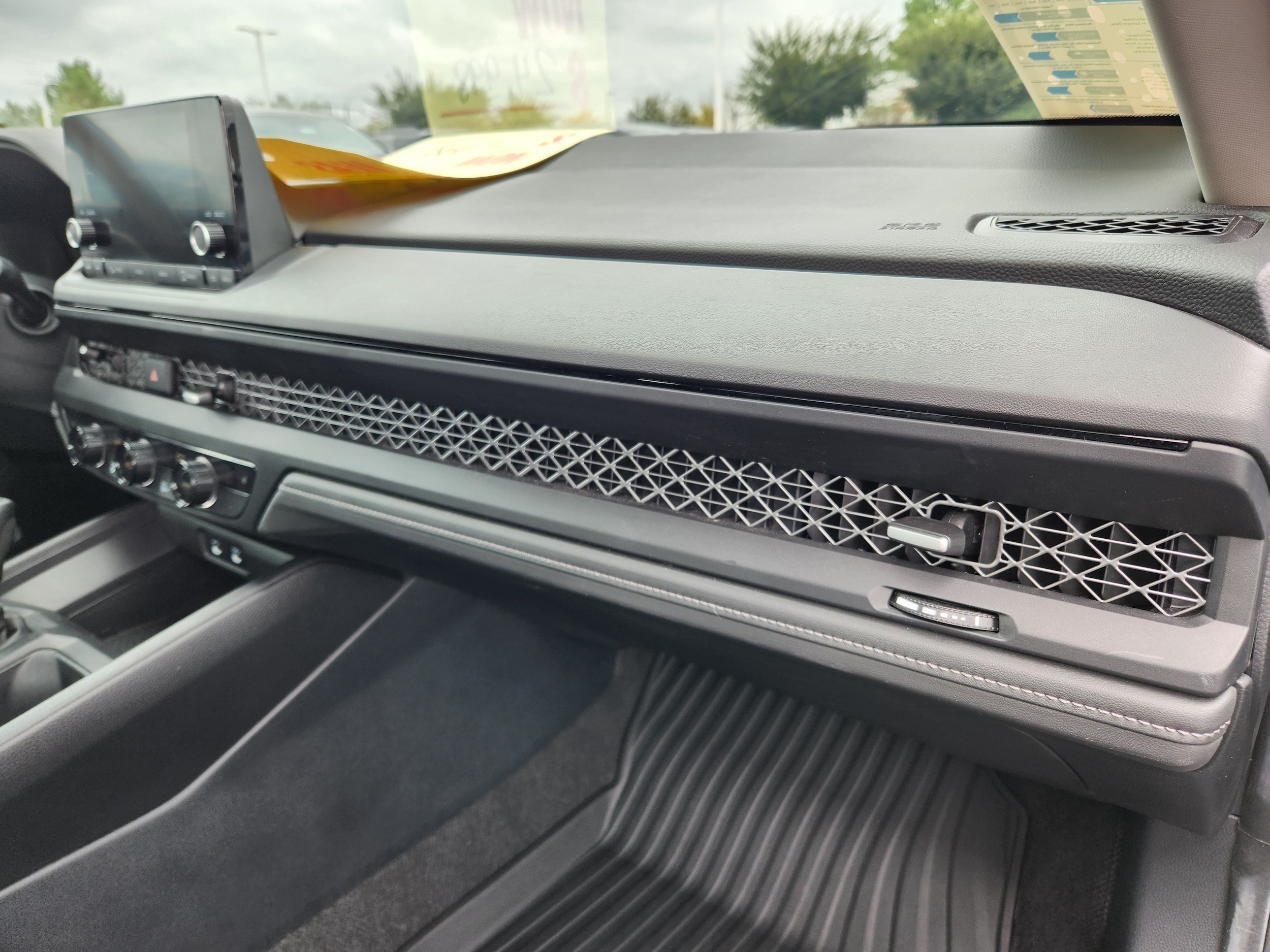 2024 Honda Accord EX - Photo 17