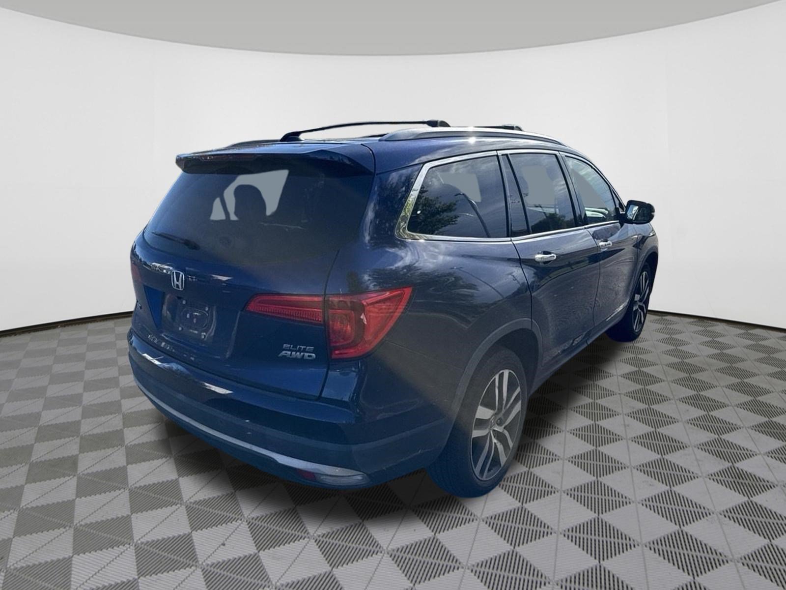 Certified 2018 Honda Pilot Elite SUV
