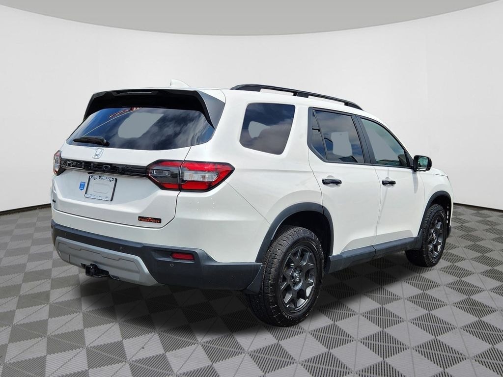 Certified 2025 Honda Pilot TrailSport SUV