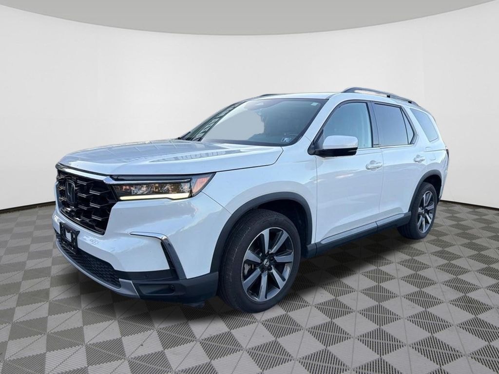 Used 2025 Honda Pilot Touring SUV