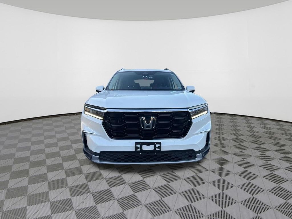 Used 2025 Honda Pilot Touring SUV