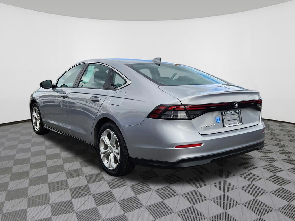 2023 Honda Accord LX - Photo 3