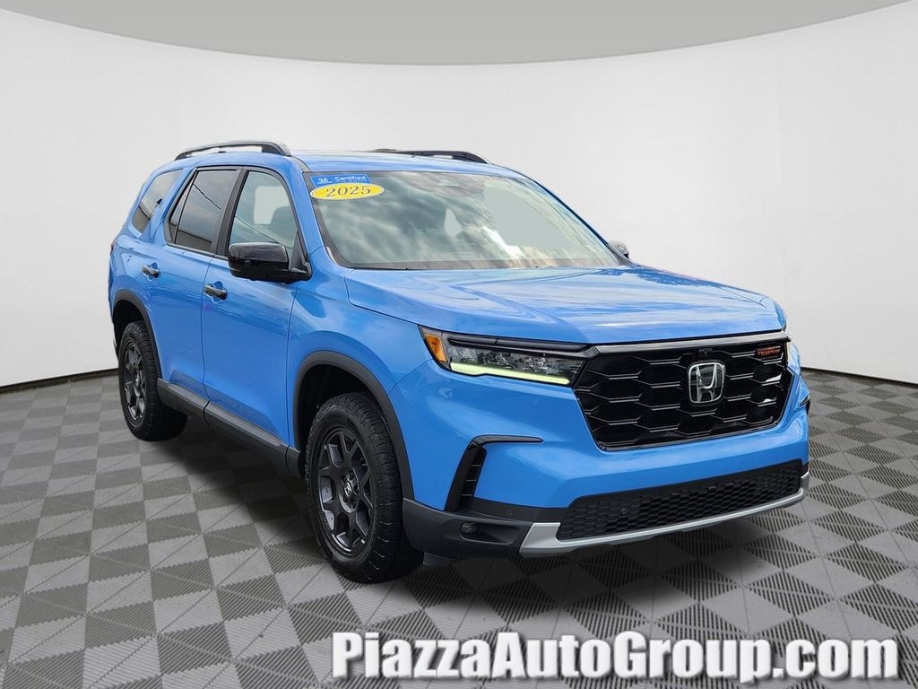 Certified 2025 Honda Pilot TrailSport SUV