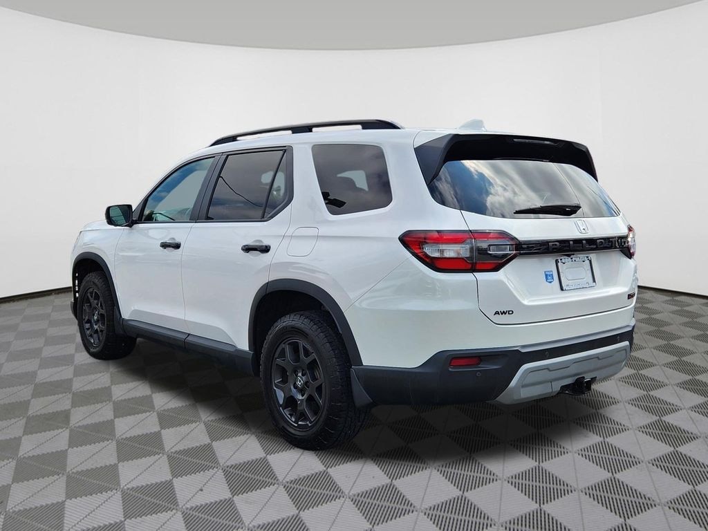Certified 2025 Honda Pilot TrailSport SUV