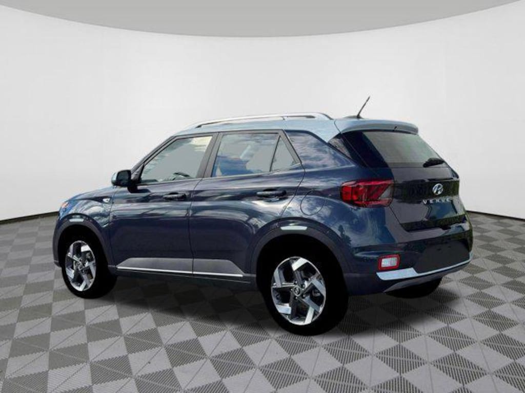New 2026 Hyundai Venue SEL w/Two-Tone Roof SUV