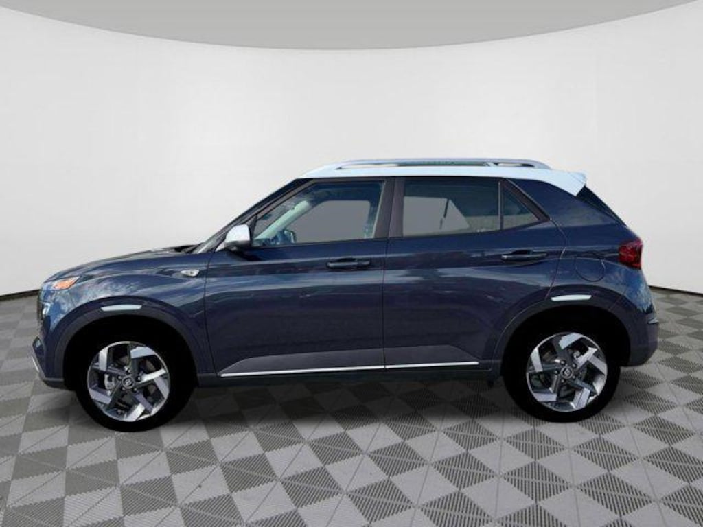 New 2026 Hyundai Venue SEL w/Two-Tone Roof SUV