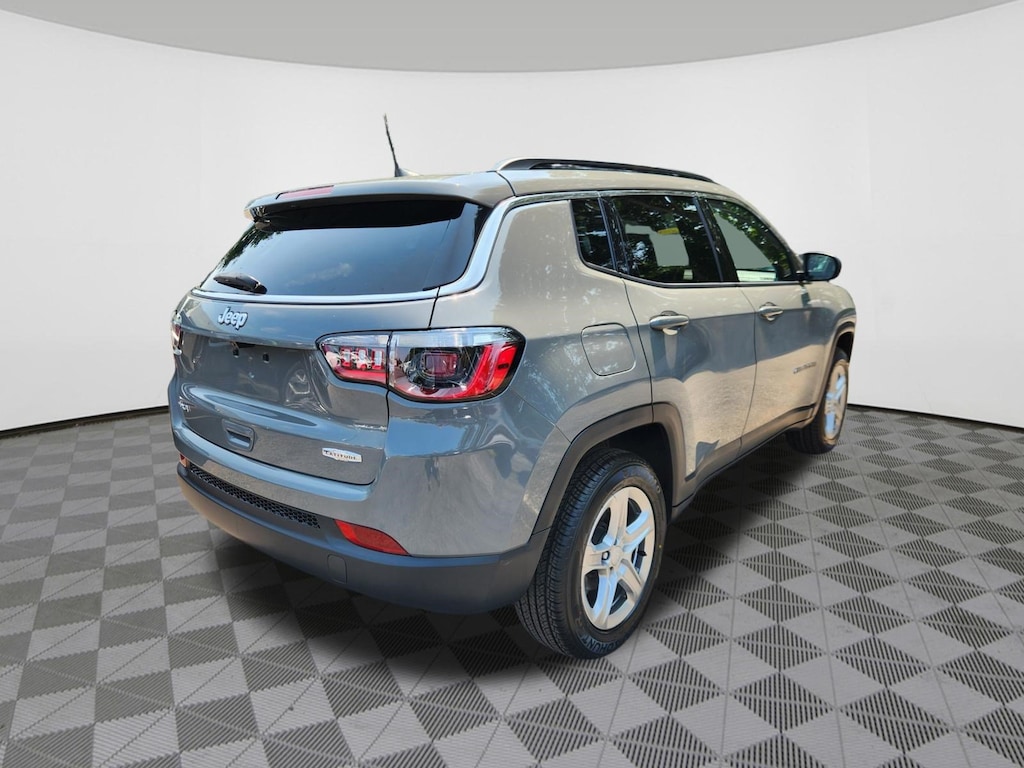 Used 2023 Jeep Compass Latitude SUV