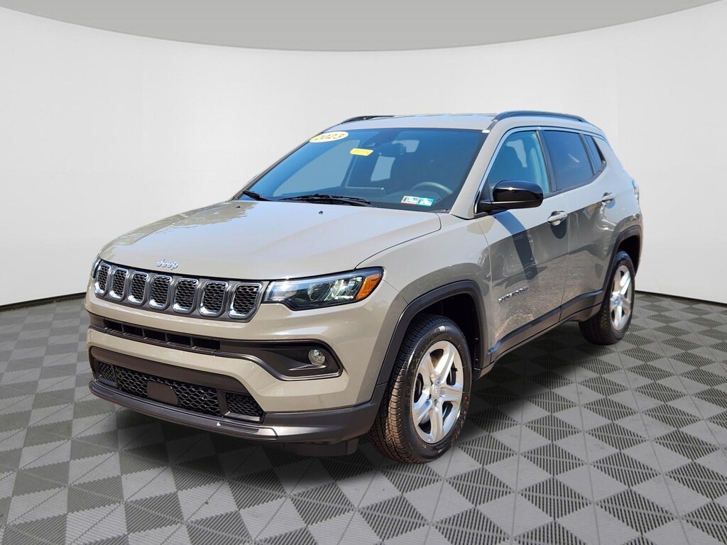 Used 2023 Jeep Compass Latitude SUV