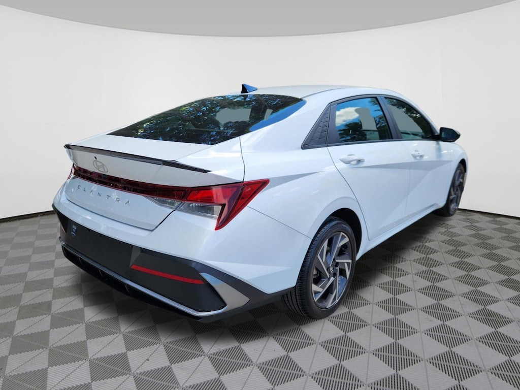 Certified 2025 Hyundai Elantra SEL Sport Sedan