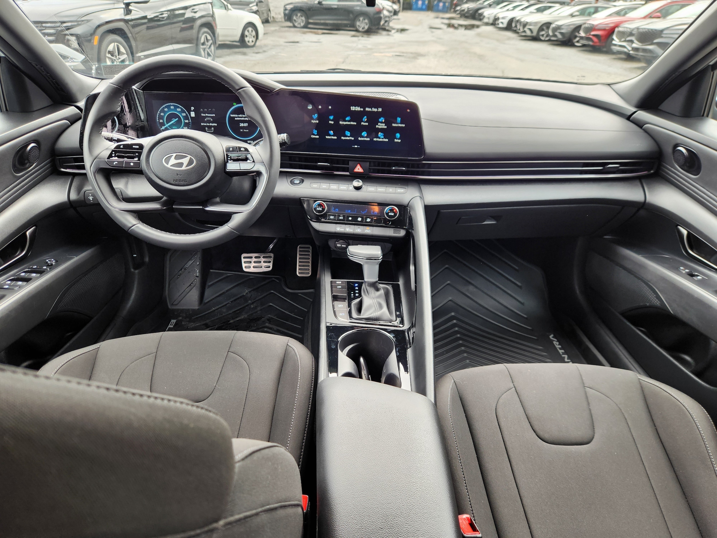 2025 Hyundai Elantra Blue - Photo 8