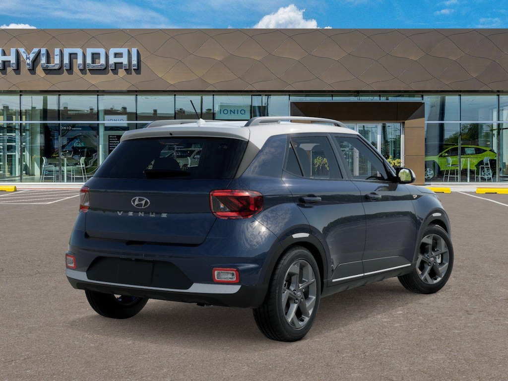 Used 2026 Hyundai Venue SEL w/Two-Tone Roof SUV
