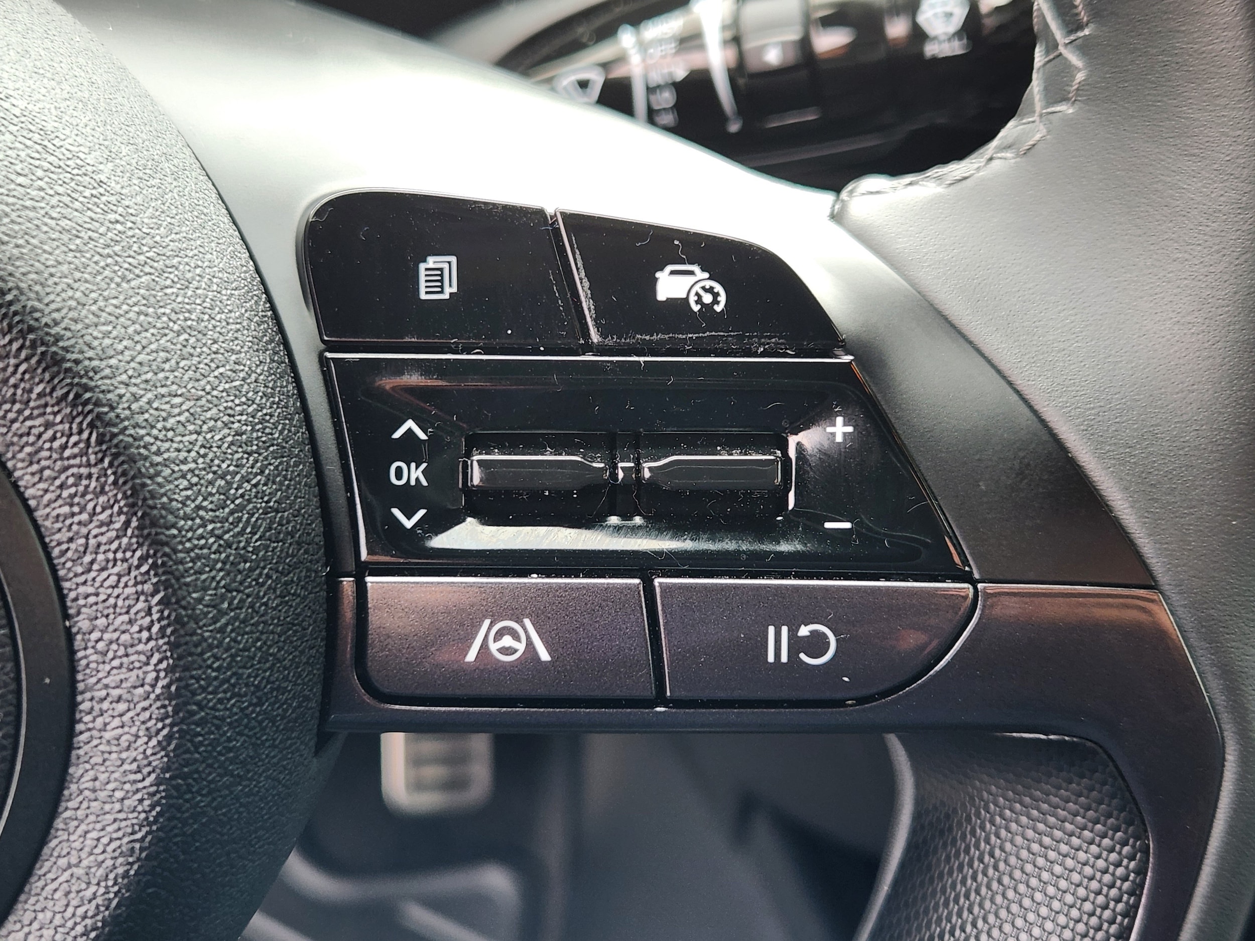 2025 Hyundai Elantra Blue - Photo 24