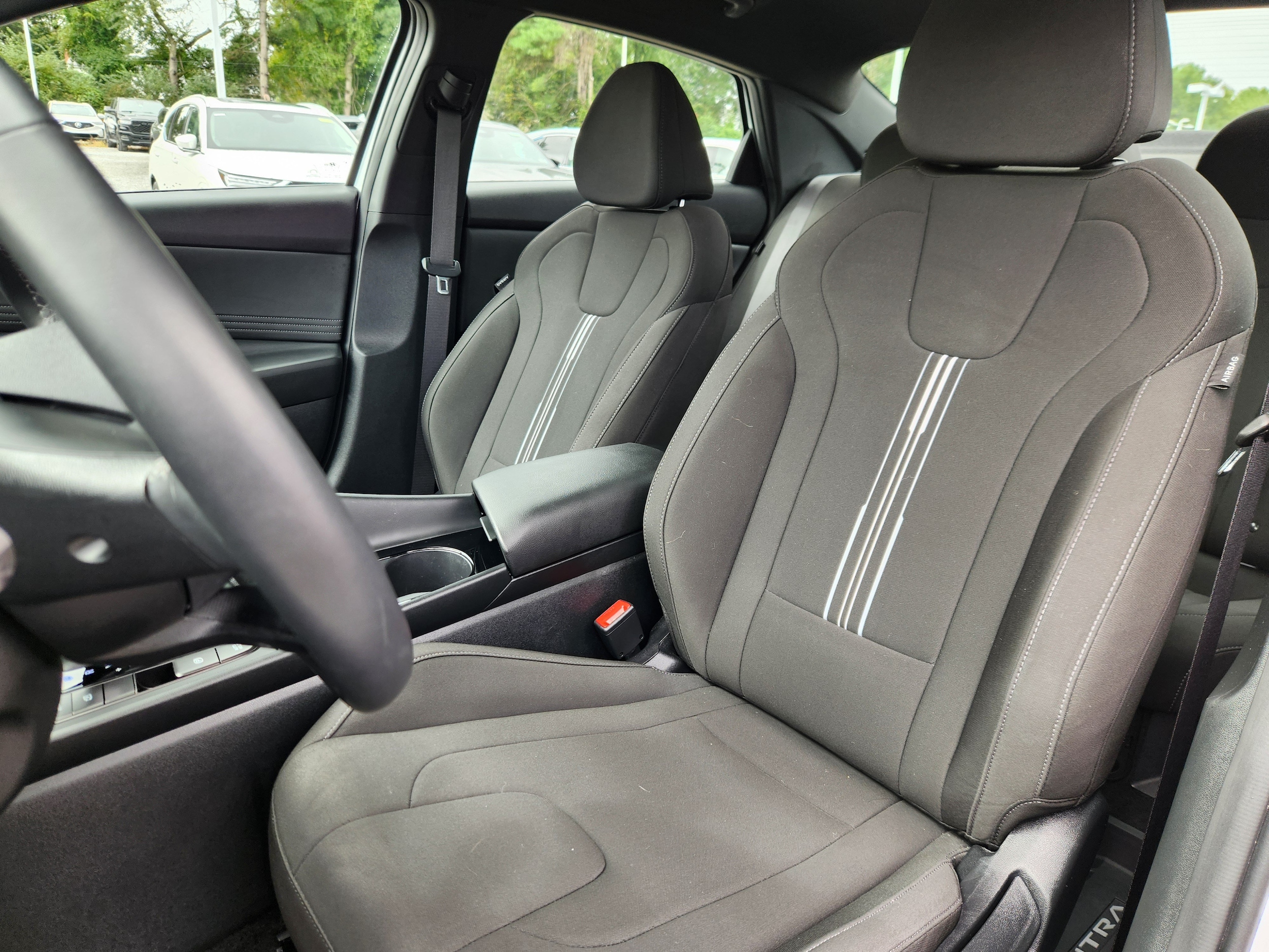 2025 Hyundai Elantra Blue - Photo 7
