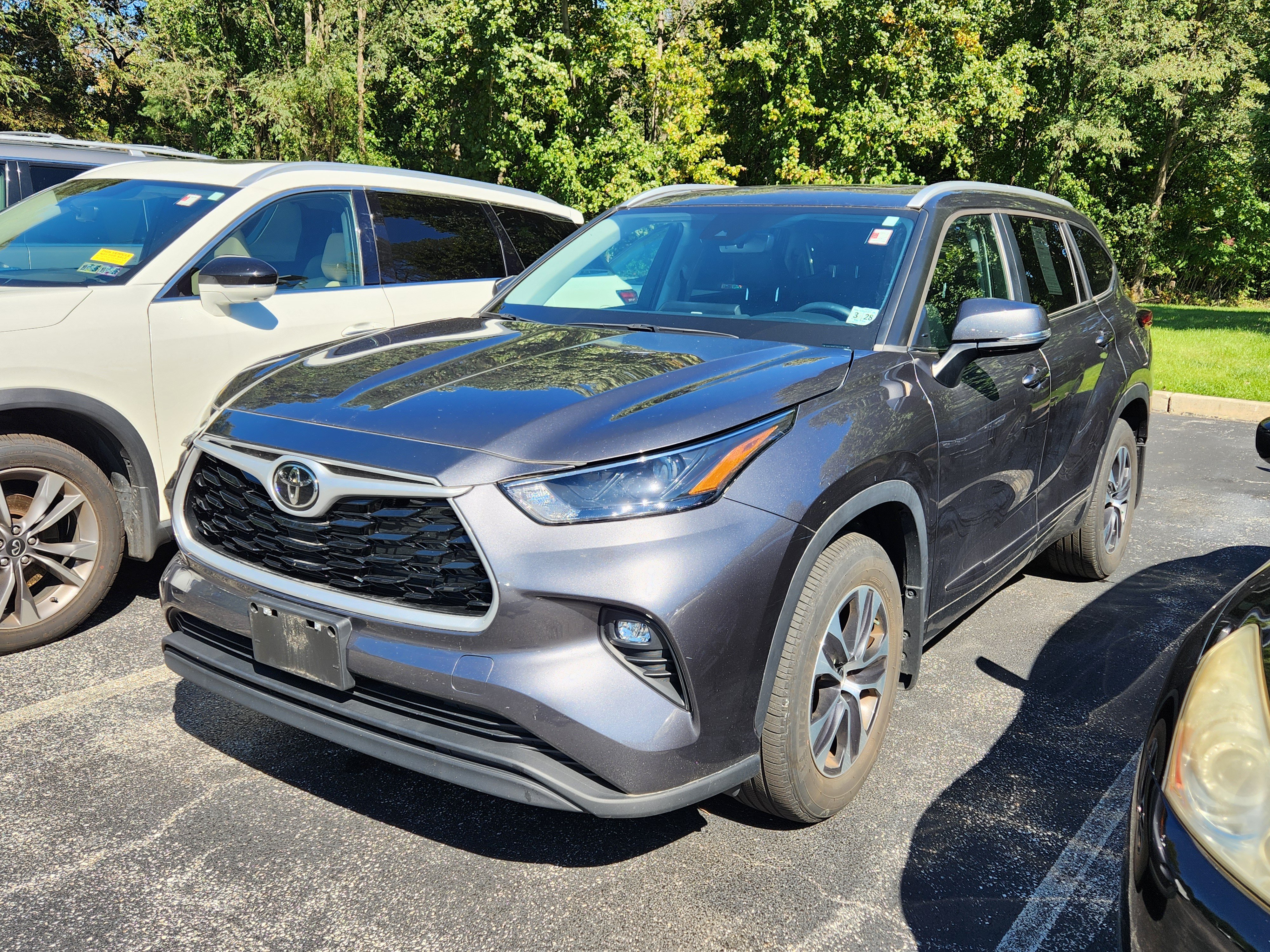Used 2023 Toyota Highlander XLE XLE AWD