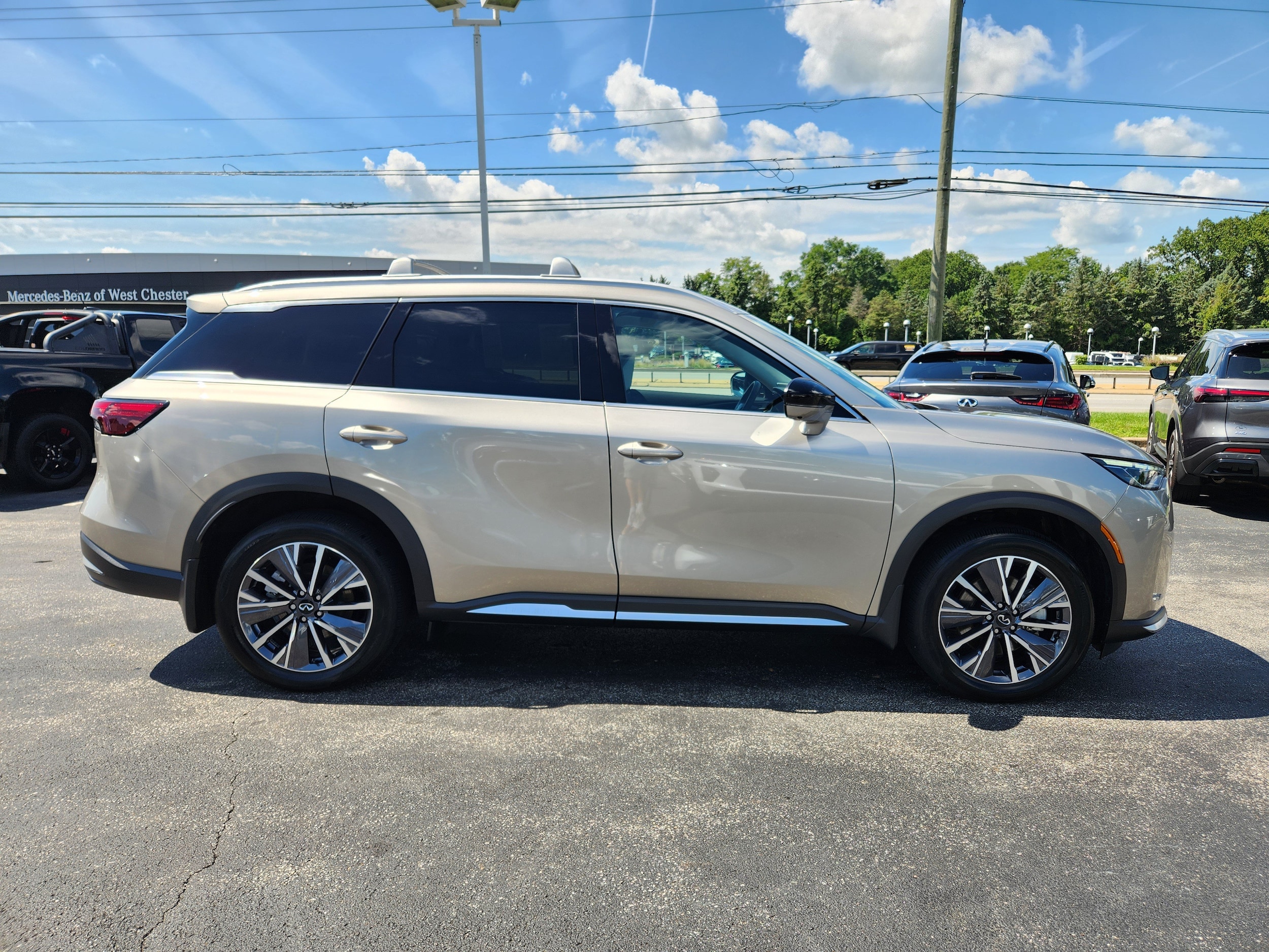 2026 INFINITI QX60 LUXE - Photo 6