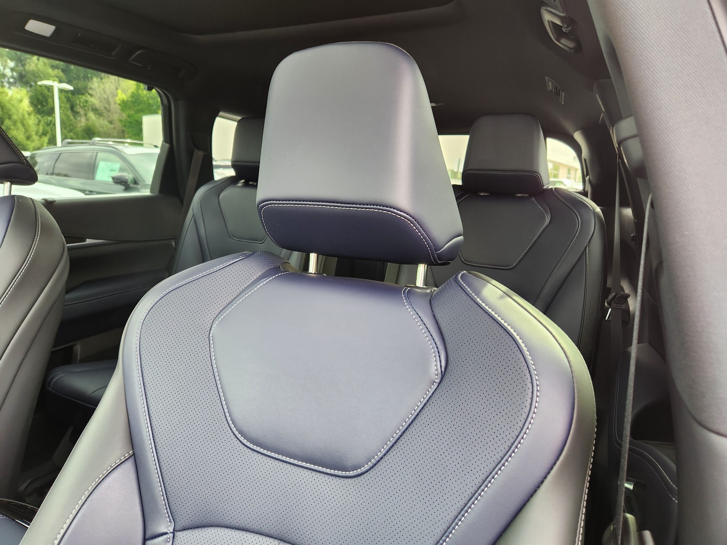 2026 INFINITI QX60 Sport - Photo 11