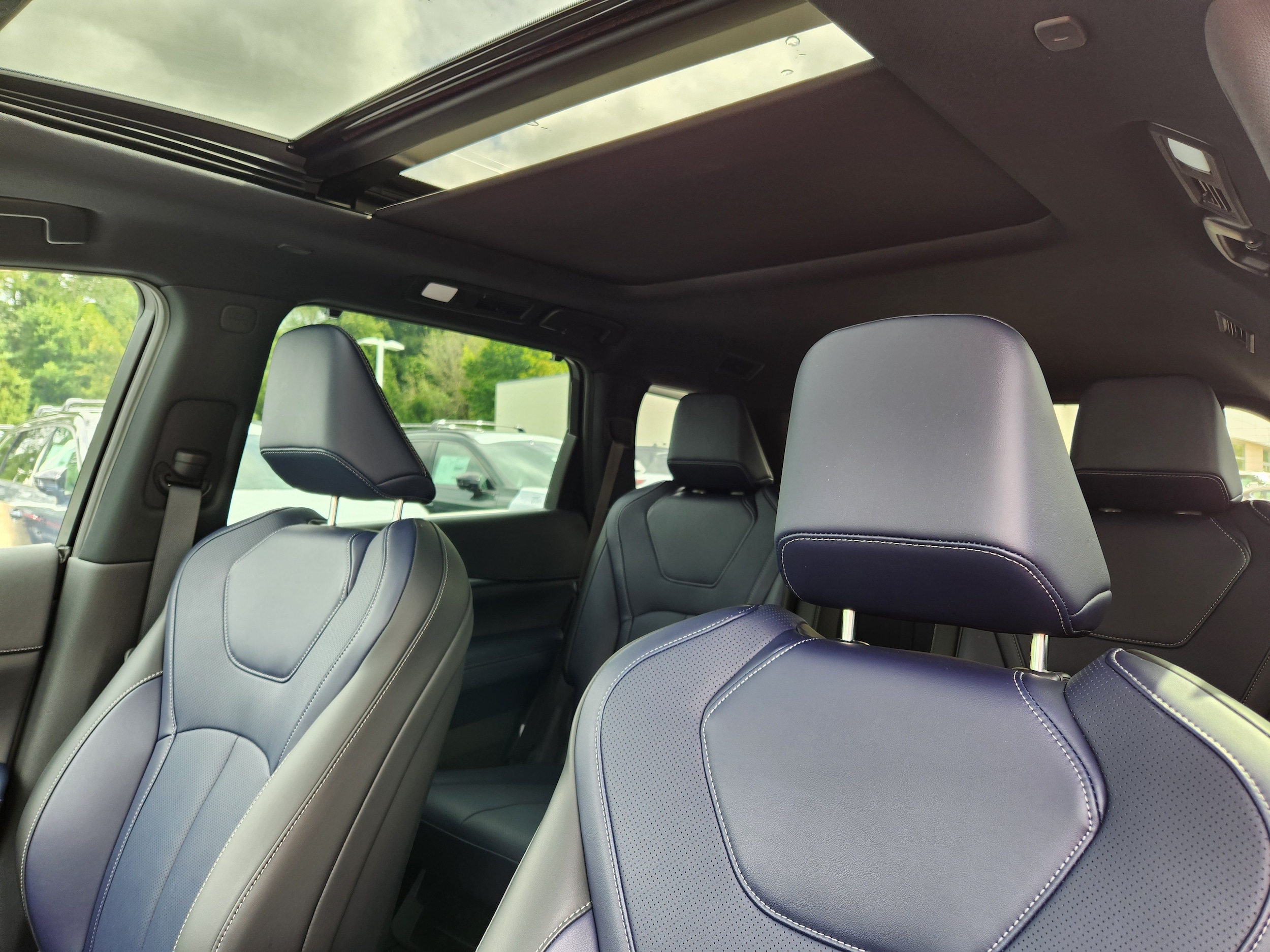 2026 INFINITI QX60 Sport - Photo 12