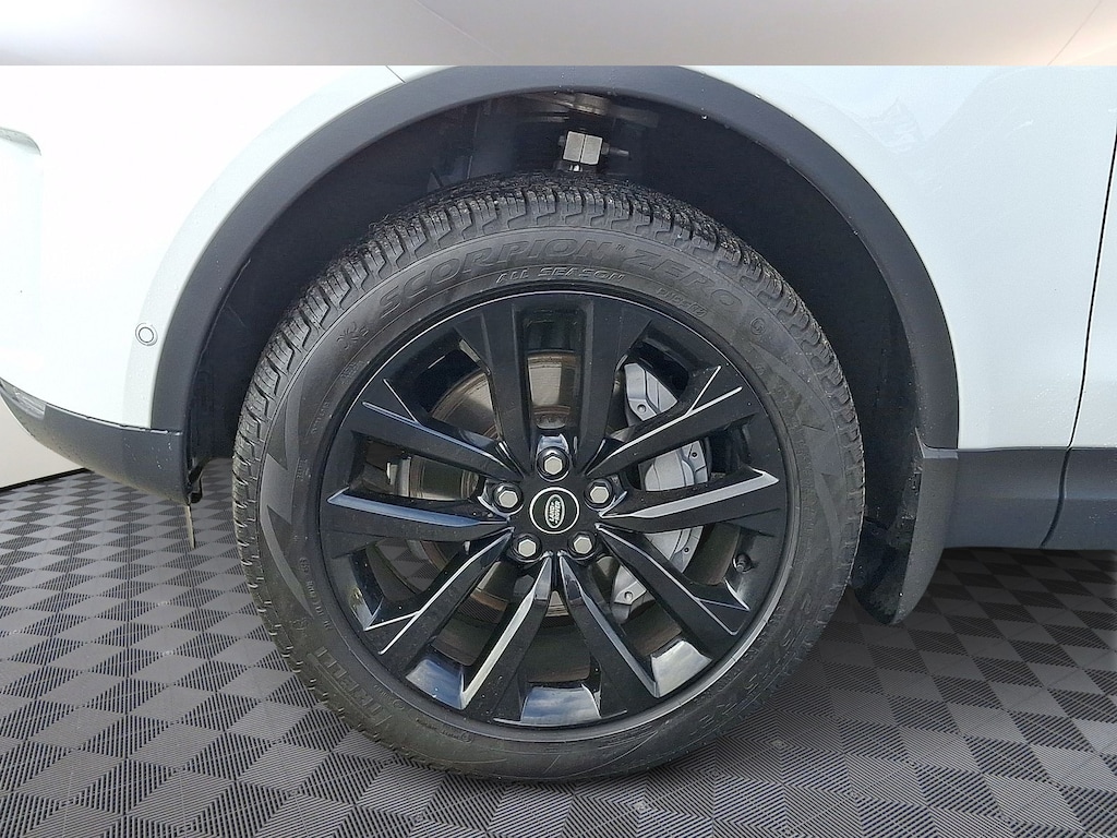Certified 2026 Land Rover Discovery S SUV