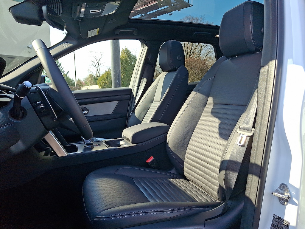 Certified 2025 Land Rover Discovery Sport Dynamic SE SUV