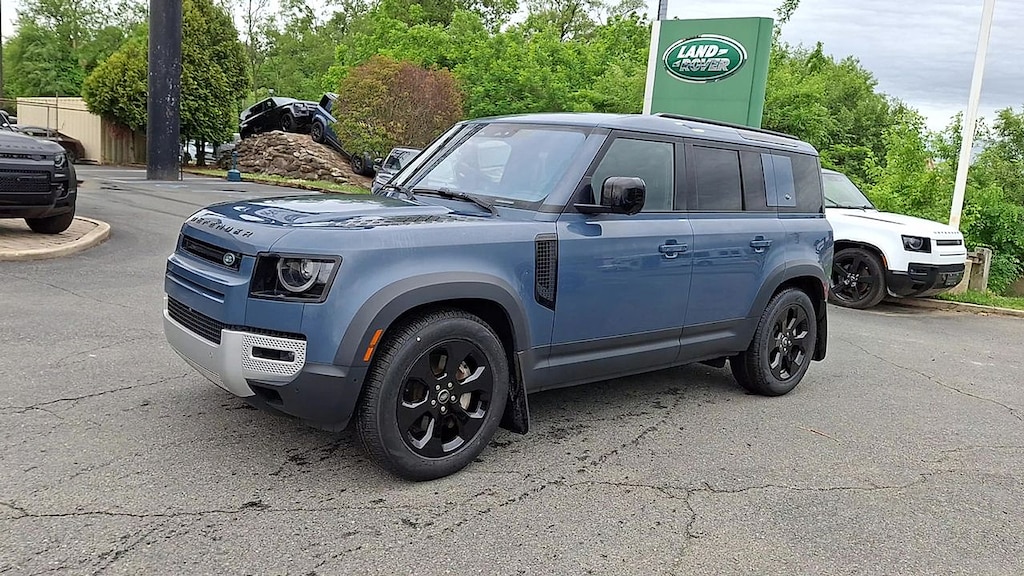 Used 2022 Land Rover Defender SE SUV