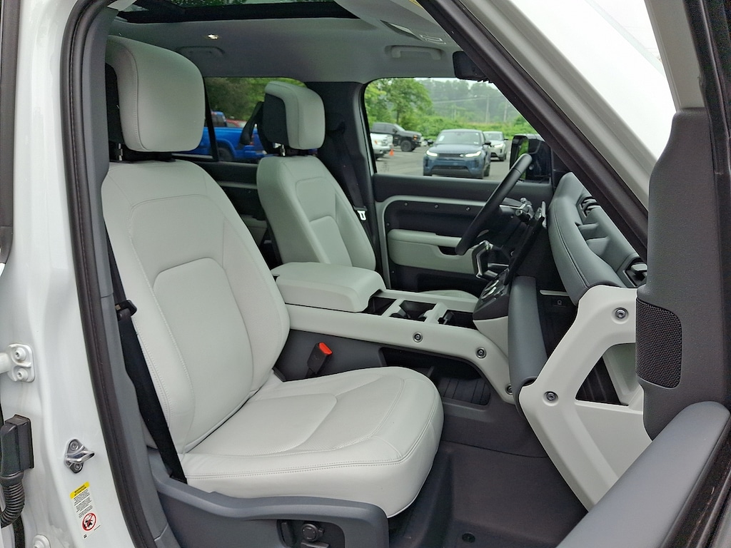 Certified 2026 Land Rover Defender P400 X-Dynamic SE Sport Utility