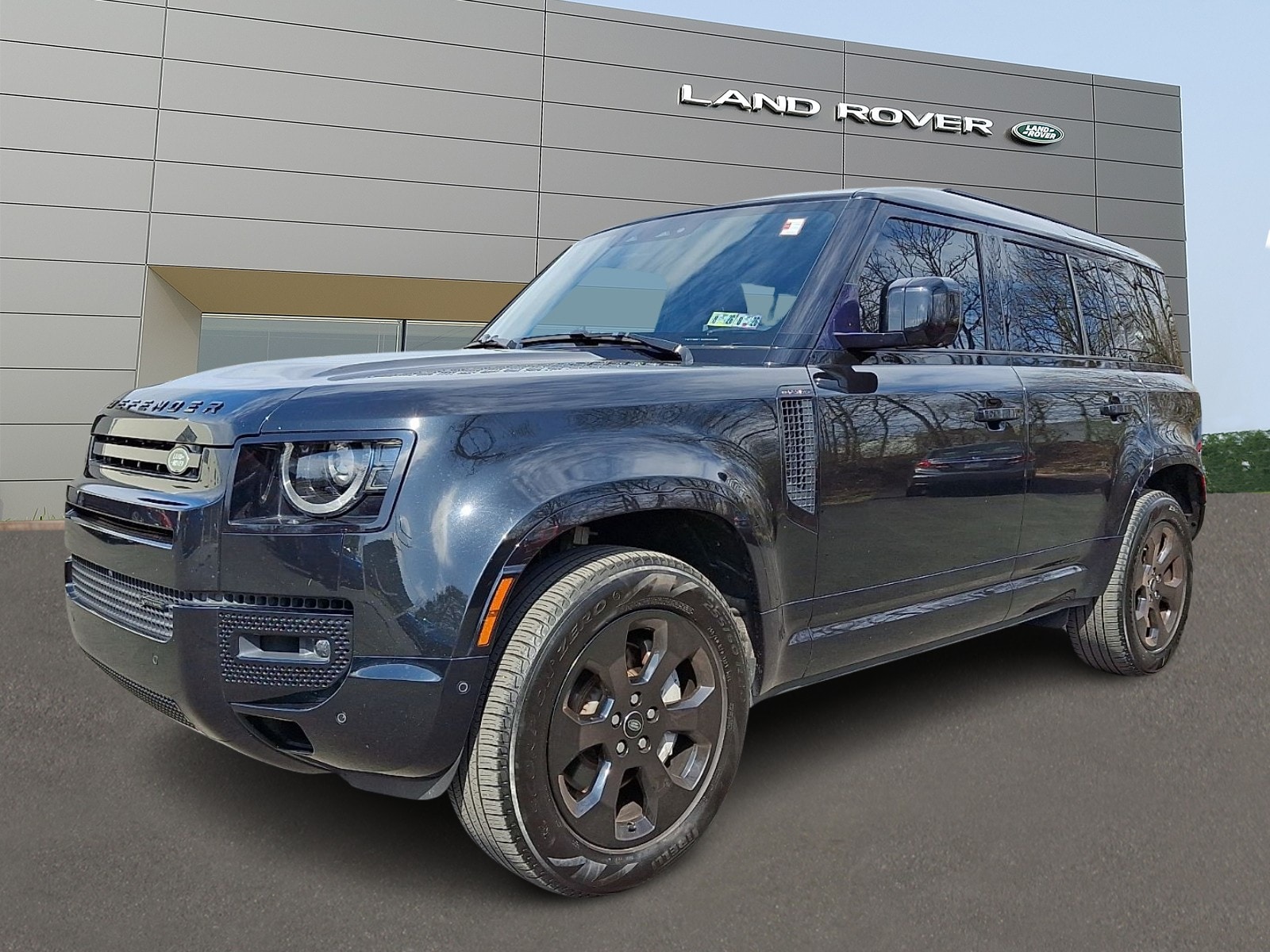2023 Land Rover Defender
