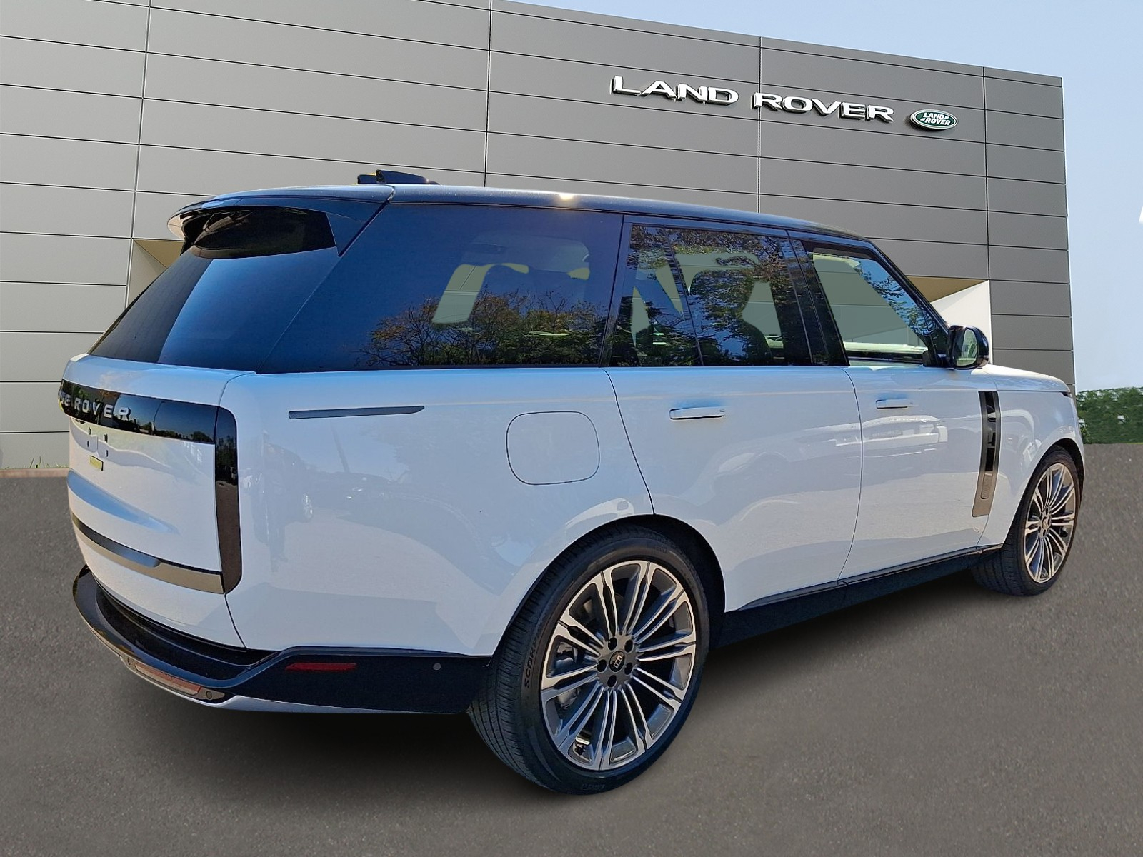 New 2027 Land Rover Range Rover SE Sport Utility