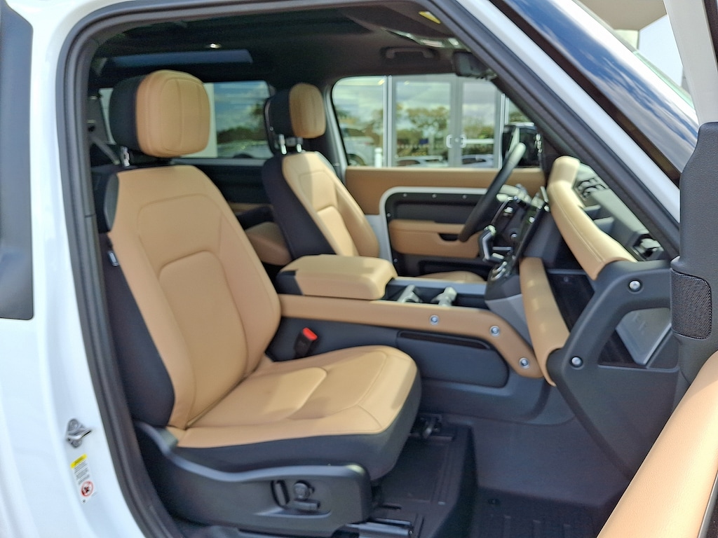 New 2026 Land Rover Defender P525 V8 Sport Utility