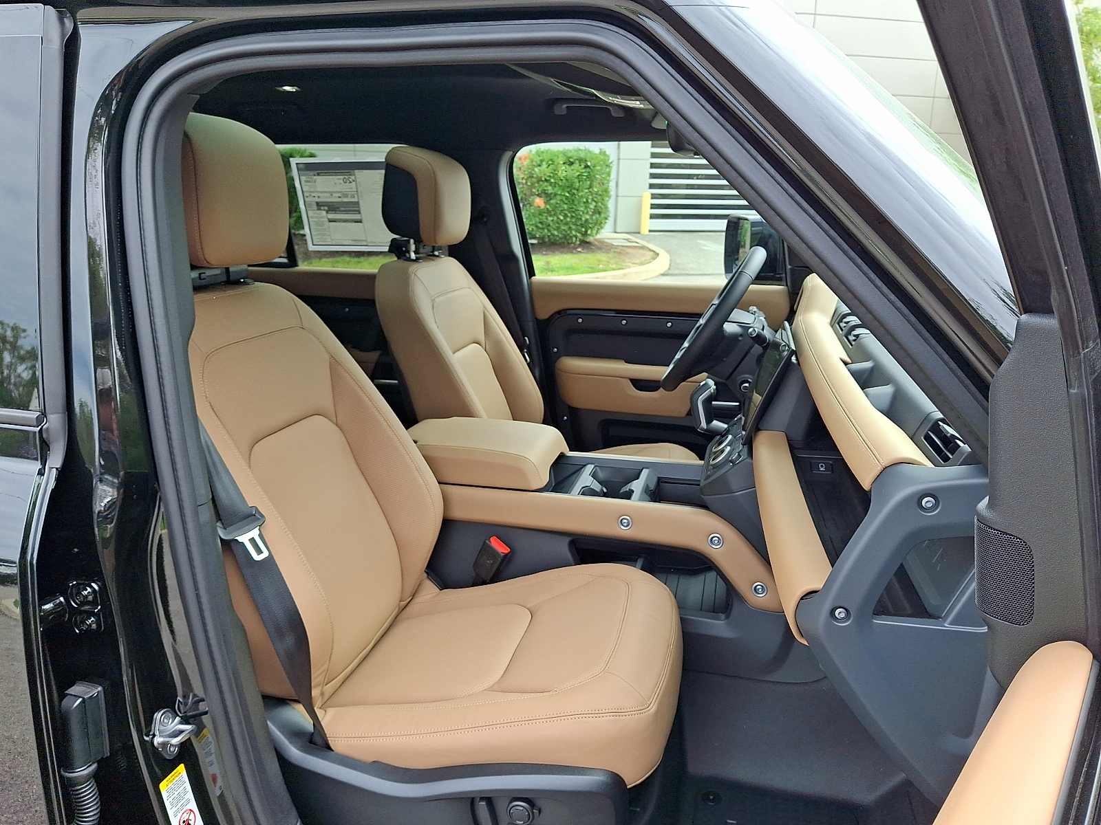 New 2026 Land Rover Defender P400 X-Dynamic SE Sport Utility