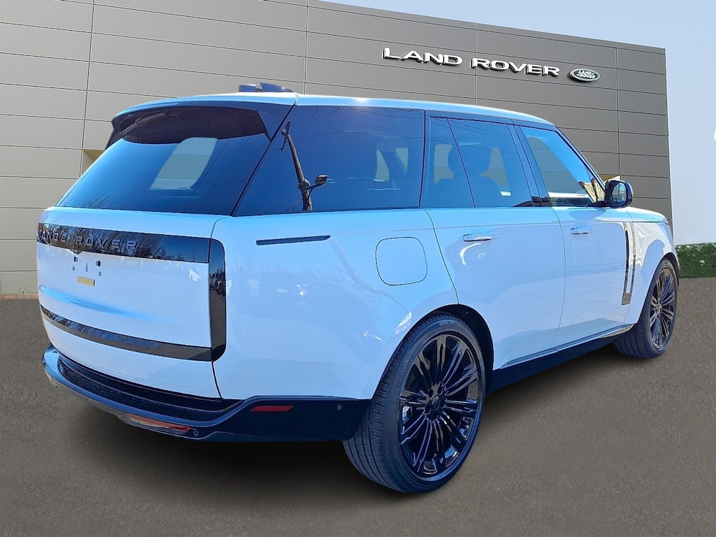 New 2026 Land Rover Range Rover P400 SE Sport Utility