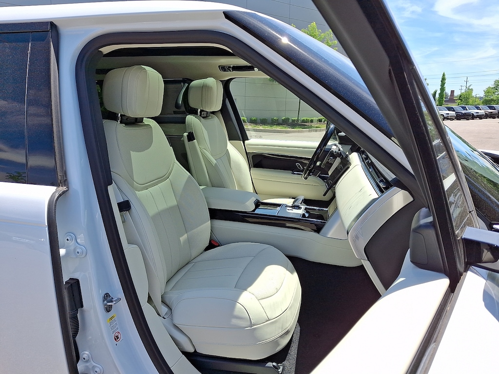 New 2026 Land Rover Range Rover P530 SE 7 Seat Sport Utility