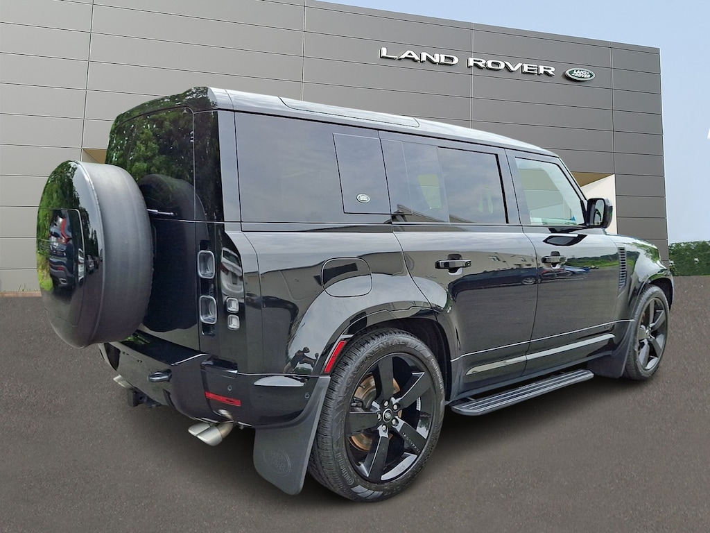 Used 2024 Land Rover Defender 110 P525 V8 Sport Utility