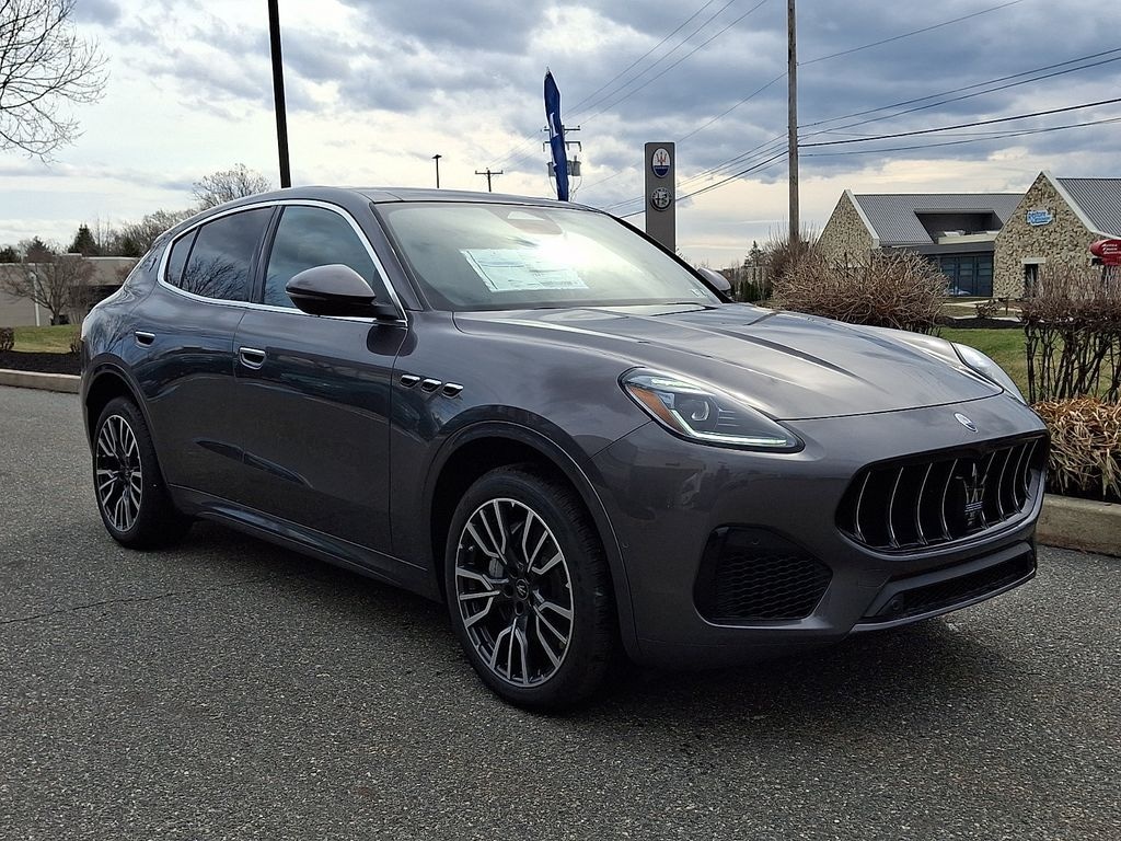 New 2025 Maserati Grecale SUV