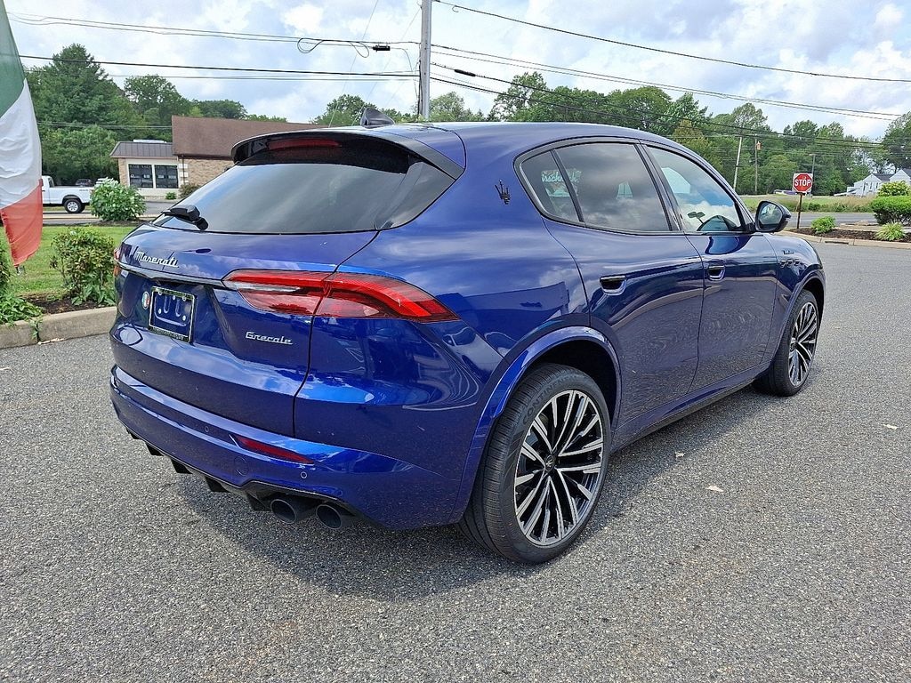 New 2025 Maserati Grecale Modena SUV