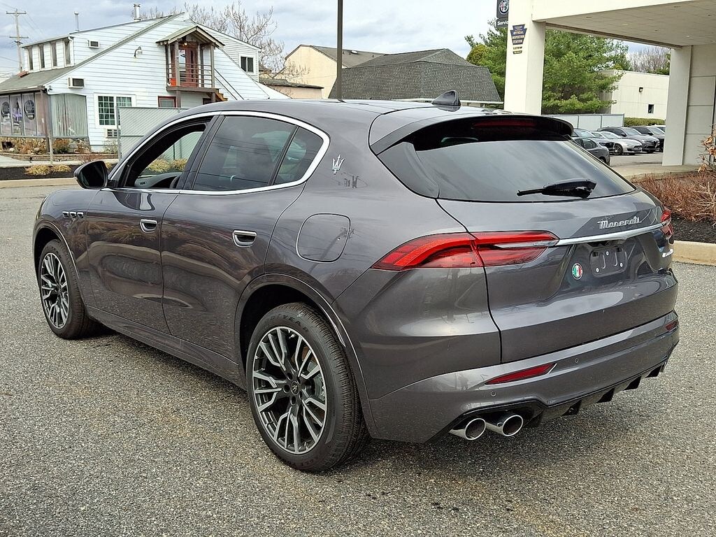 New 2025 Maserati Grecale SUV