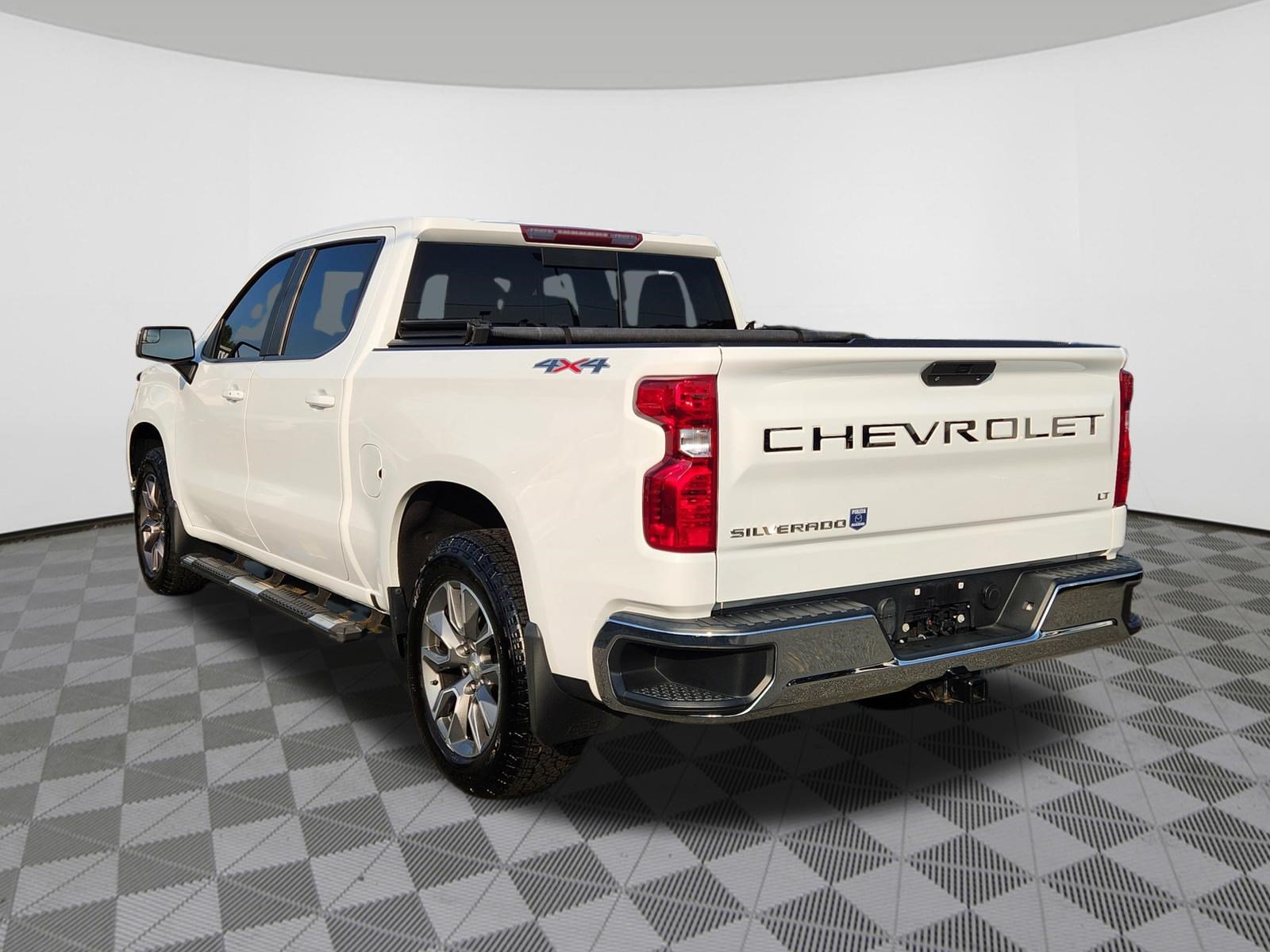 Used 2021 Chevrolet Silverado 1500 LT Truck Crew Cab