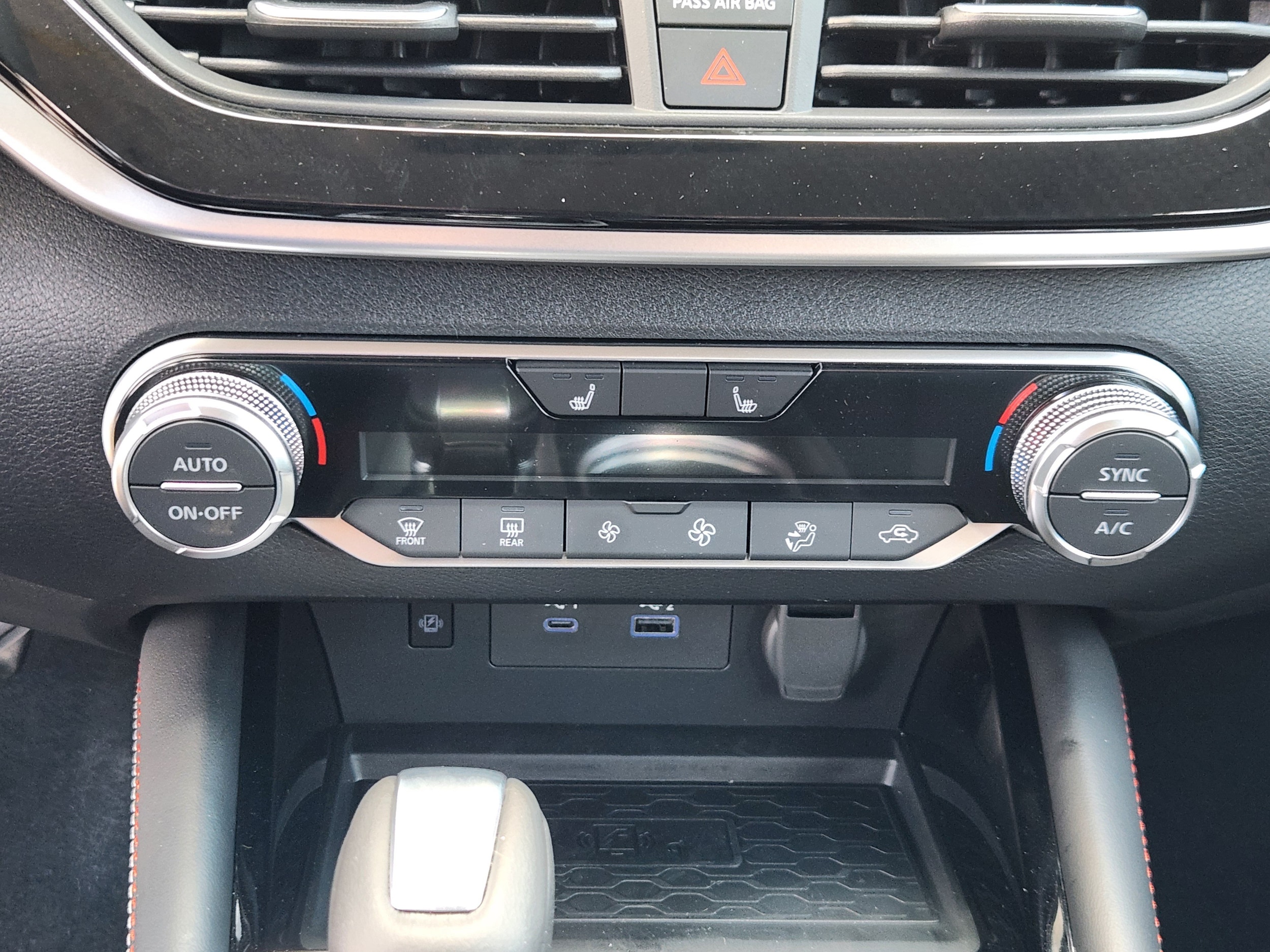 2025 Nissan Altima SR - Photo 12
