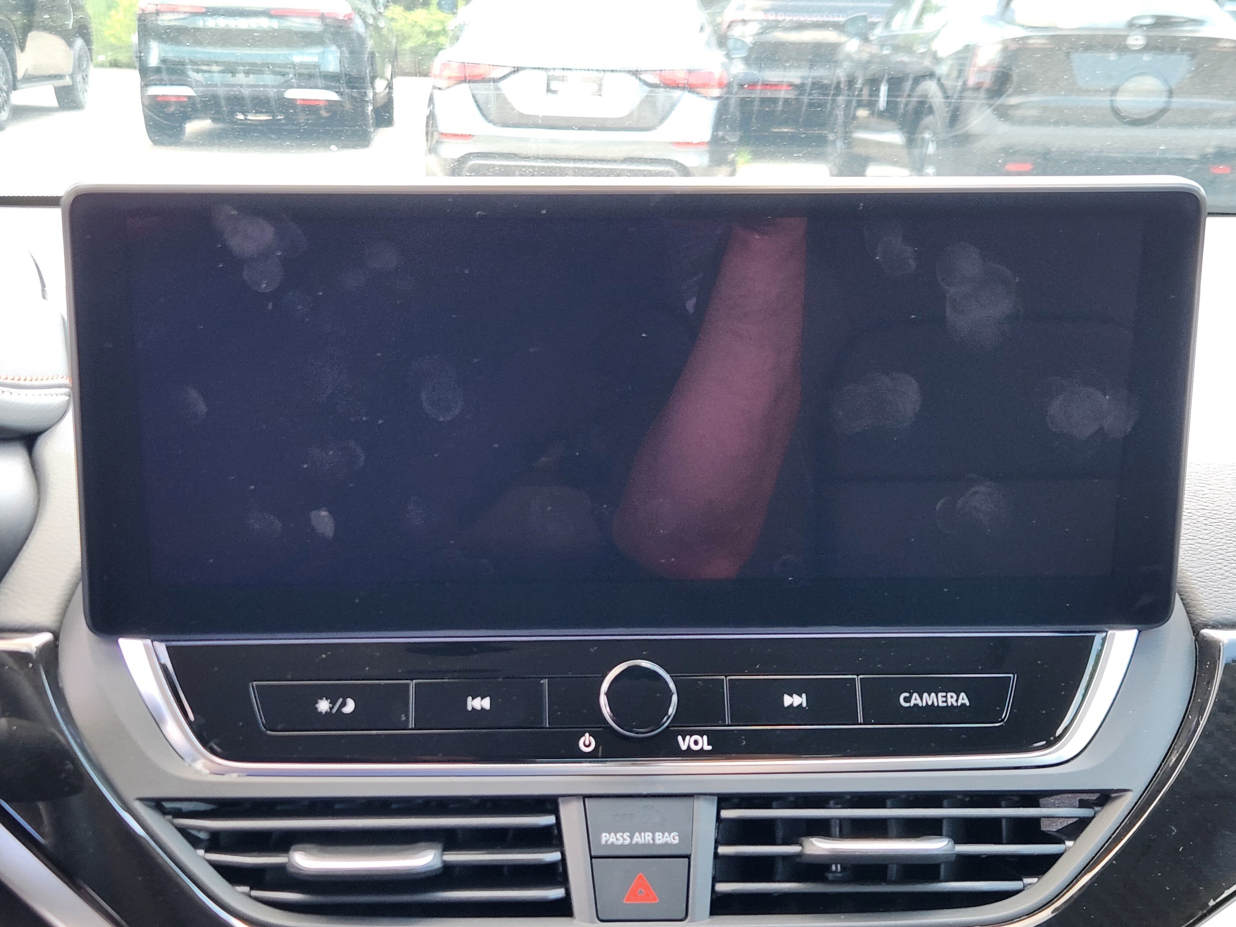 2025 Nissan Altima SR - Photo 11